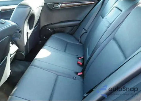 2009 Mercedes-Benz C300 4 Matic из США, поврежденный, VIN WDDGF81X69F210691